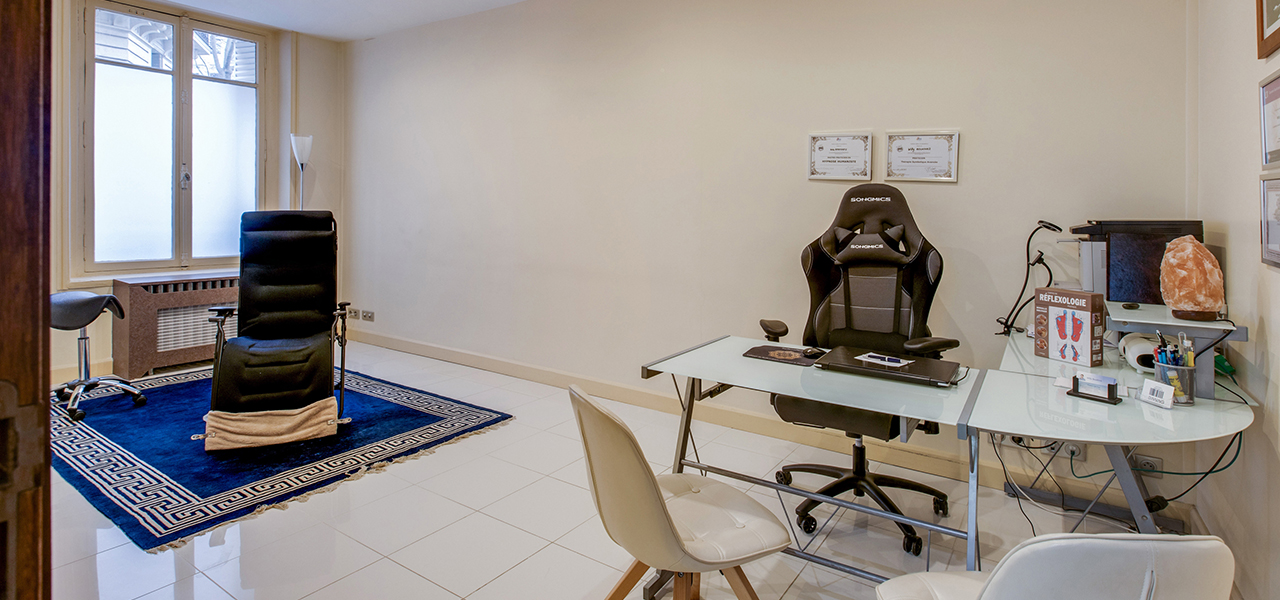 bureau-salle-de-traitement-angle-droite-Willy-Boukhris-Paris